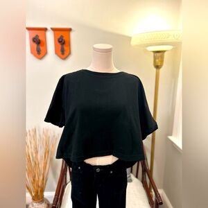 Talulah short sleeve sweat.